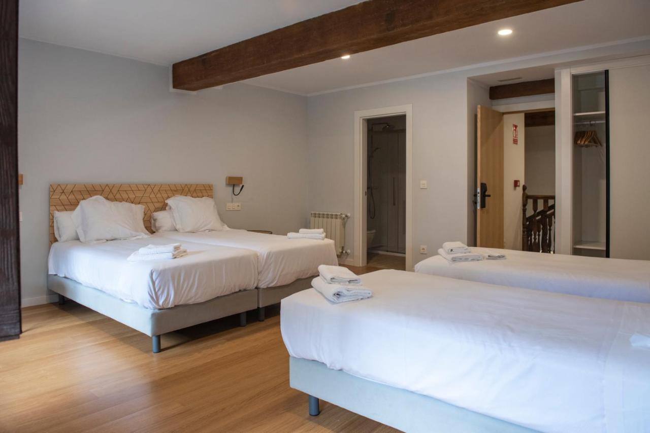 Hotel Puerto De 利亚内斯 外观 照片