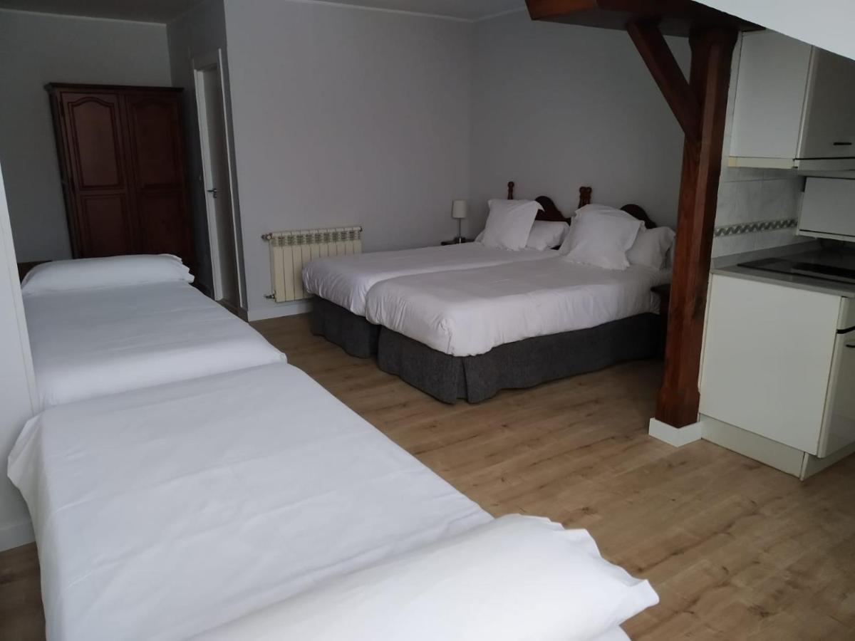 Hotel Puerto De 利亚内斯 外观 照片