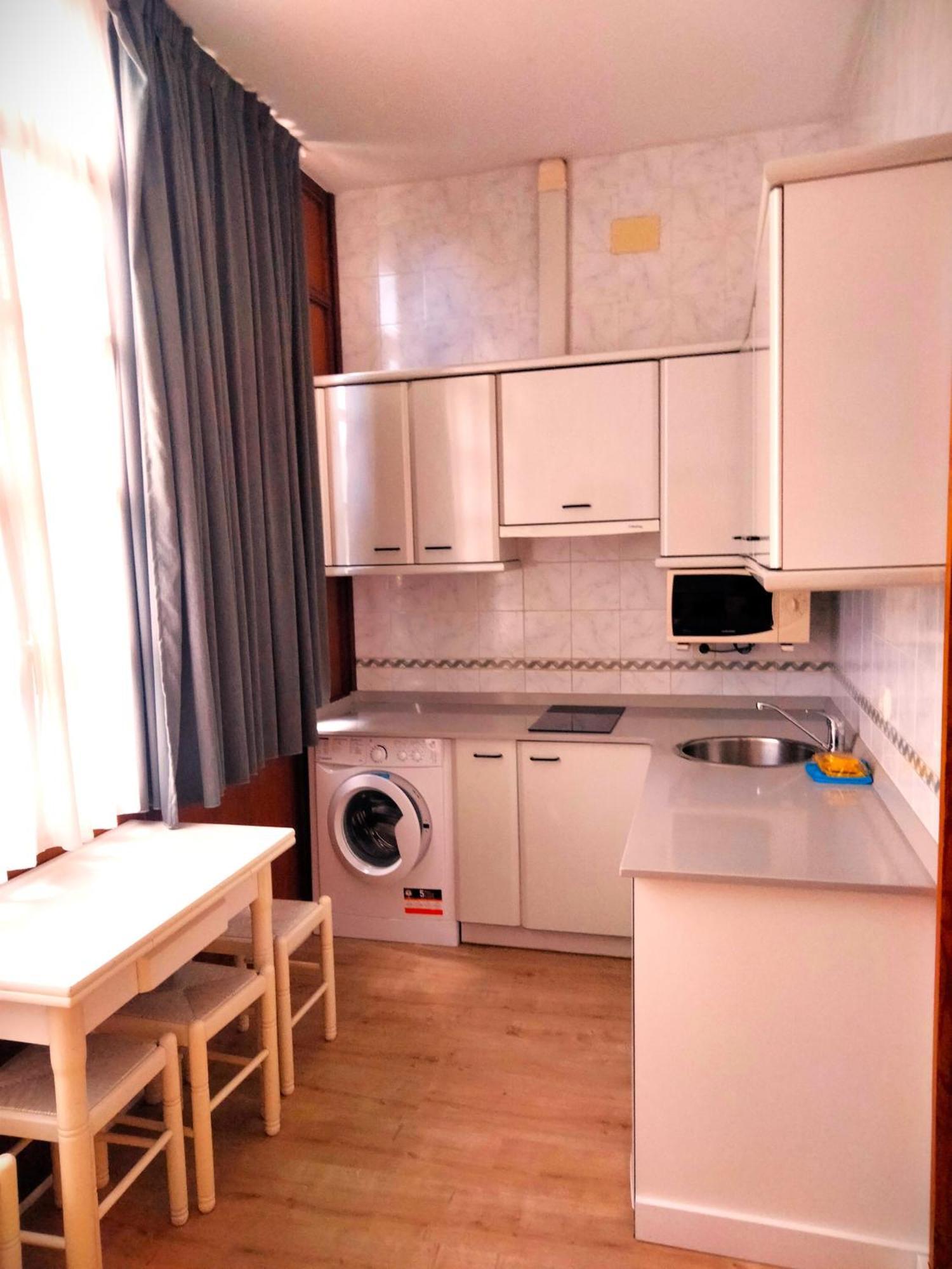 Hotel Puerto De 利亚内斯 外观 照片